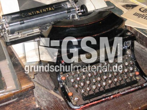 alte Schreibmaschine.jpg